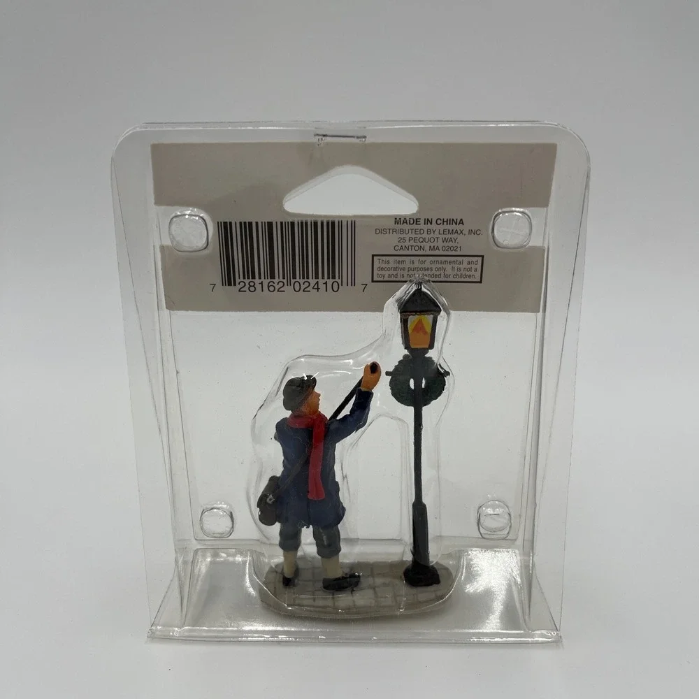 NEW Vtg Lemax Village Collection LAMPLIGHTER #02410 2000 Poly-Resin Figurine #20